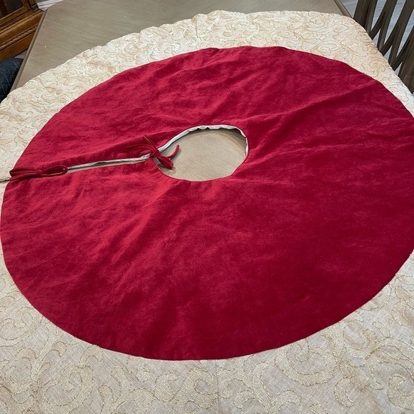 Holiday Time 56 inch Red Velvet Christmas Tree Skirt 9 inch Border Gold scroll - Picture 1 of 6